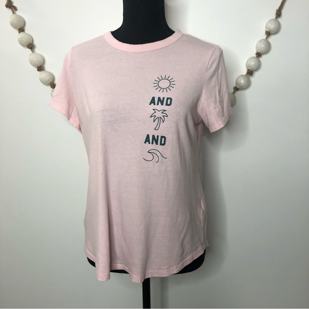 Old Navy Everywear T-shirt Short Sleeve Pink Green Summer Beach Small